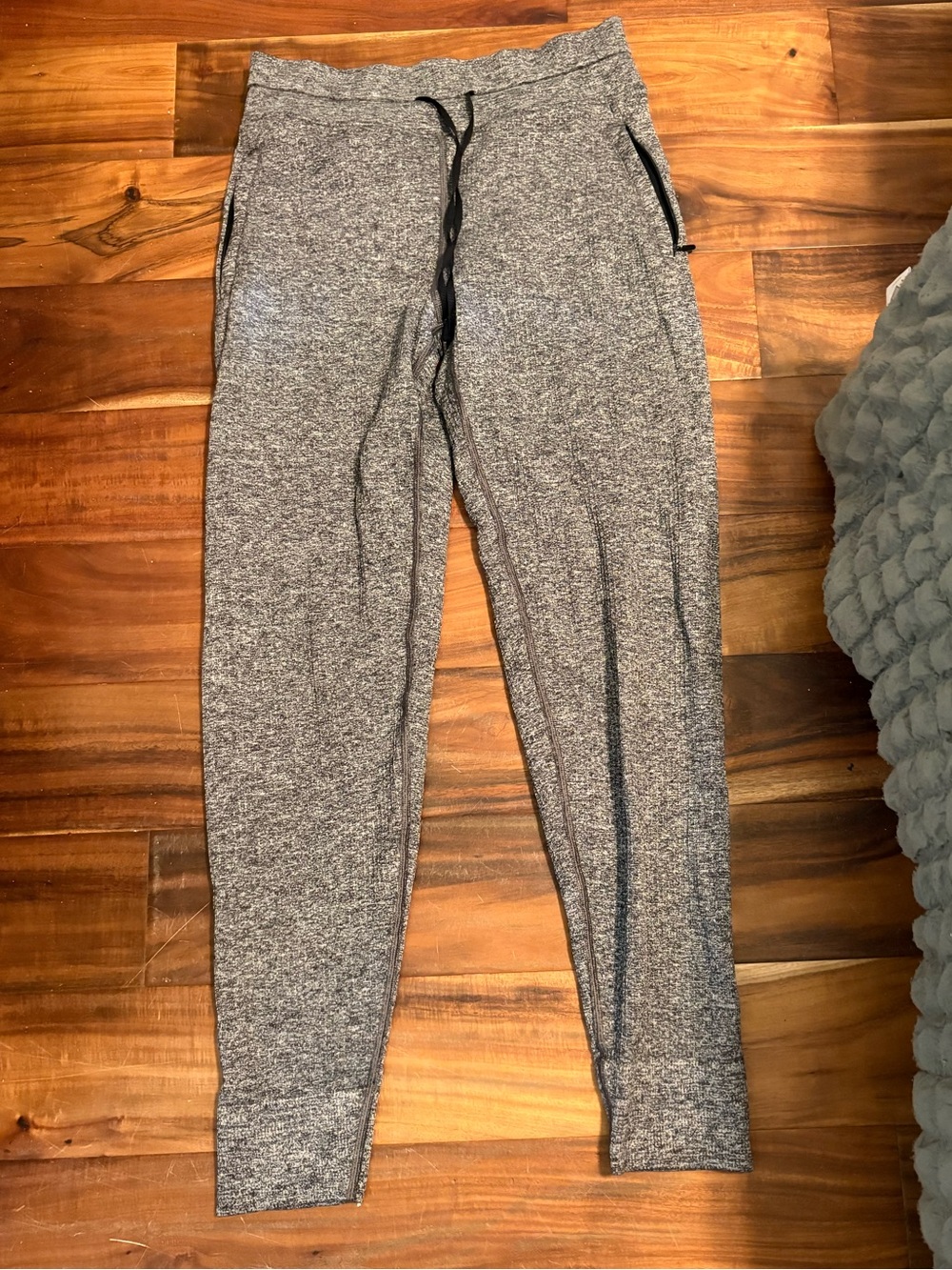 Lululemon Merino Wool Blend Knit Jogger Pants Gray Heather Size 4‎ (0405)